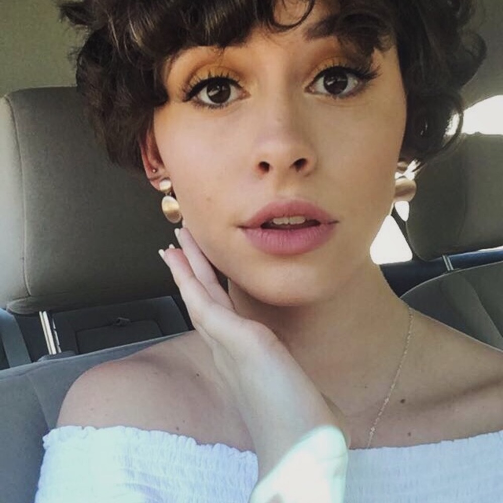 Meet your Posher, Libby